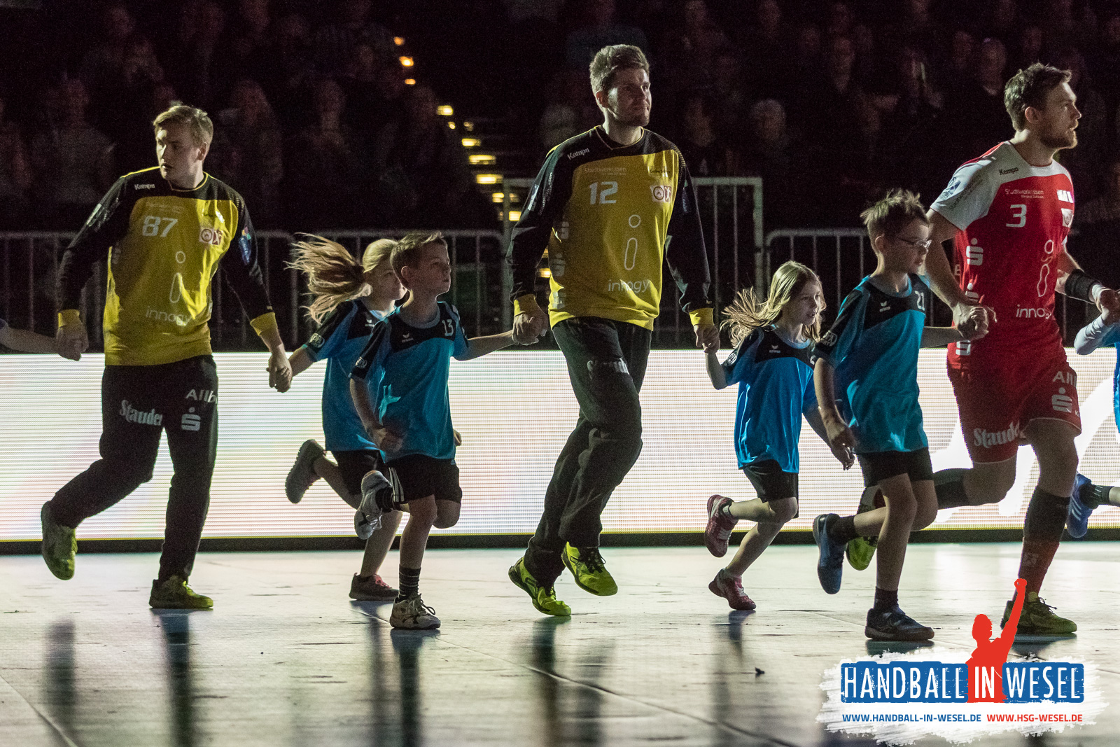 HC Rhein Vikings - TuSEM Essen 32:29 (17:14) / 2.Liga / DKB Hand